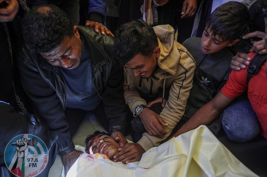 ثلاثة شهداء في قصف الاحتلال منزلا في بيت لاهيا شمال قطاع غزة
