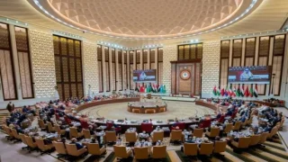 بمشاركة الرئيس: انطلاق القمة العربية الطارئة في القاهرة مساء اليوم