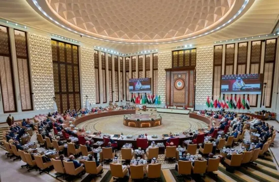 بمشاركة الرئيس: انطلاق القمة العربية الطارئة في القاهرة مساء اليوم