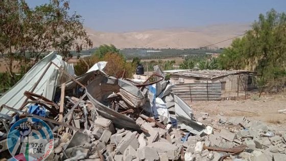 الاحتلال يهدم خمس منشآت سكنية و7 بركسات في خربة الطويل جنوب نابلس