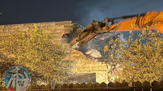 الاحتلال يجبر مواطنا على هدم منزله في بيت صفافا بالقدس