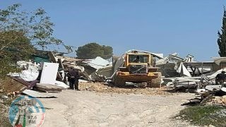 الاحتلال يهدم منشأة تجارية في الجيب شمال غرب القدس