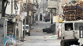 الاحتلال يقتحم مخيم بلاطة ويجبر بعض العائلات على مغادرة منازلها