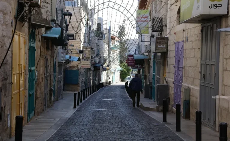الإضراب الشامل يعم محافظات الوطن تنديدا بالعدوان المتواصل على شعبنا