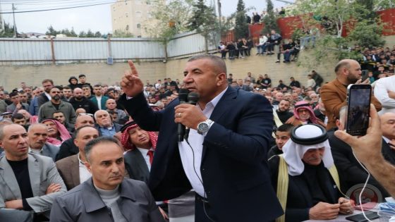 محافظ الخليل:” من يطلق النار على الاطفال لن تحميه لا سماء ولا أرض”