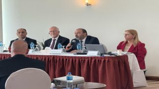 ورشة عمل متخصصة حول التحديات التي تواجه عمل مكاتب النيابة العامة في المحافظات