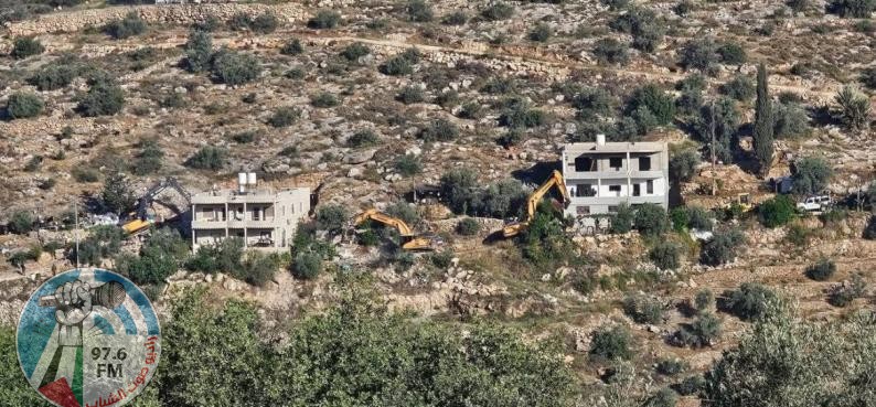 الاحتلال يهدم منزلين في بلدة نعلين غرب رام الله