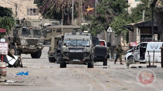 الهلال الأحمر: الفلسطينيون يضطرون للنزوح من مخيم بلاطة تحت التهديد