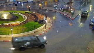 الاحتلال يقتحم نابلس ويفتش عددا من المنازل