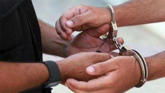القبض على شخص محكوم غيابي بالسجن مدة سنتين لحيازته المخدرات في الخليل