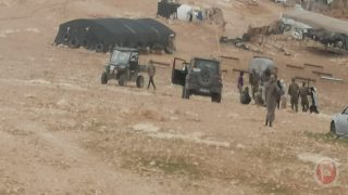 إصابة طفلتين في اعتداء للمستوطنين والجيش يعتقل 5 مواطنين من مسافر يطا