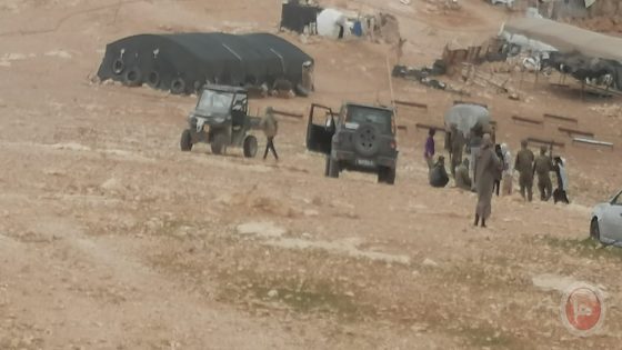 إصابة طفلتين في اعتداء للمستوطنين والجيش يعتقل 5 مواطنين من مسافر يطا