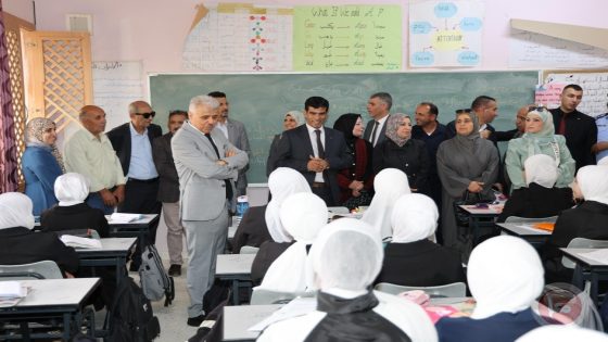“التربية” تفتتح مدرسة جديدة وتضع حجر الأساس لأخرى مهنية في يطا