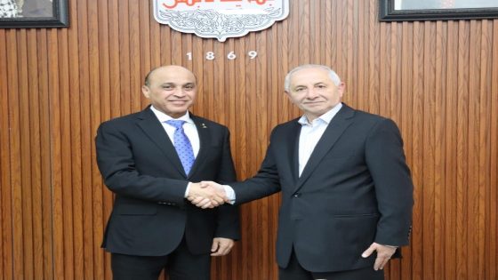وزير النقل يبحث مع بلدية نابلس سبل تعزيز التعاون وتطوير الخدمات