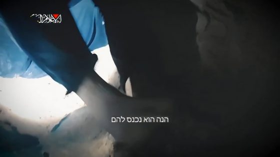 القسام تنشر مشاهد لعملية انقاذ أسرى من نفق قصفه الاحتلال