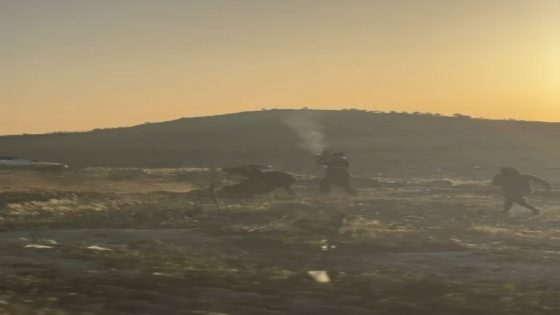 مستوطن يصيب مواطن من مسافر يطا بالرصاص وجيش الاحتلال يعتقله