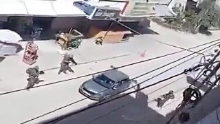 الاحتلال يطلق النار على مركبة خلال عدوانه على طولكرم