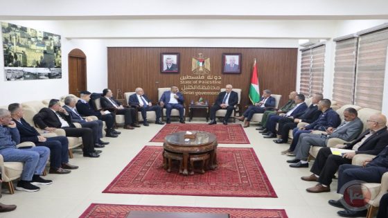 محافظة الخليل تعقد اجتماعا طارئا للبدء باجراءات فورية لوقف التعديات على المال العام