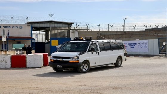 بالاسماء.. الاحتلال يفرج عن 11 اسيرا من قطاع غزة