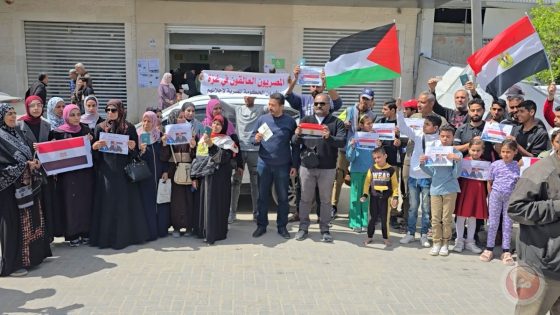 تظاهرة لعالقين مصريين بغزة تطالب بفتح معبر رفح