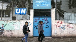 “الأونروا”: نحو 1.9 مليون شخص في غزة تعرضوا لتهجير قسري متكرر
