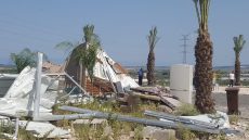 السلطات الإسرائيلية تهدم عزبة في طمرة وتعتقل صاحبها وتعتدي على نجليه