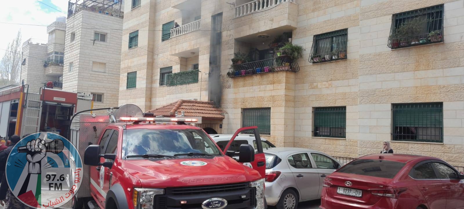 عدد من الإصابات نتيجة حريق اندلع بشقة في رام الله