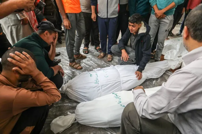 ثلاثة شهداء بينهم طفل في قصف الاحتلال خان يونس