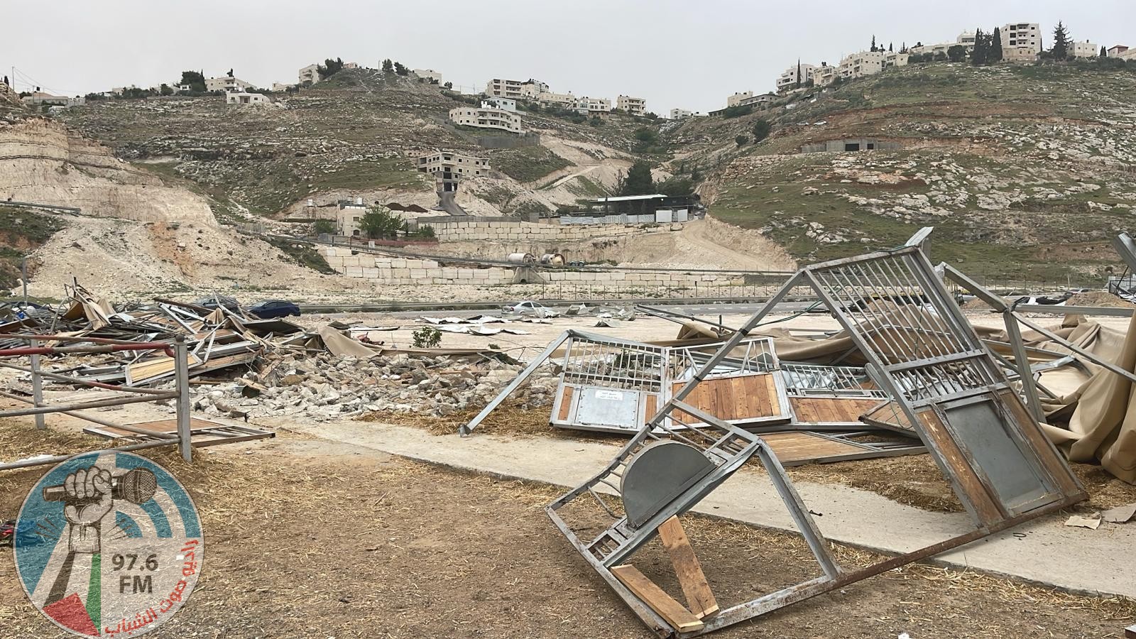 الاحتلال يسلّم إخطارين بهدم منشأتين في دير ابزيع غرب رام الله