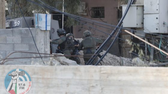 قوات الاحتلال تداهم منزلا في كفر الديك