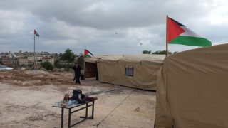 الاحتلال يمنع الطواقم التعليمية من الوصول لمدارسهم في الأغوار