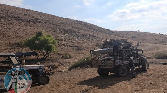 أهالي تجمع مغاير الدير شرق رام الله يرحلون قسرا تحت وطأة اعتداءات المستعمرين في المنطقة