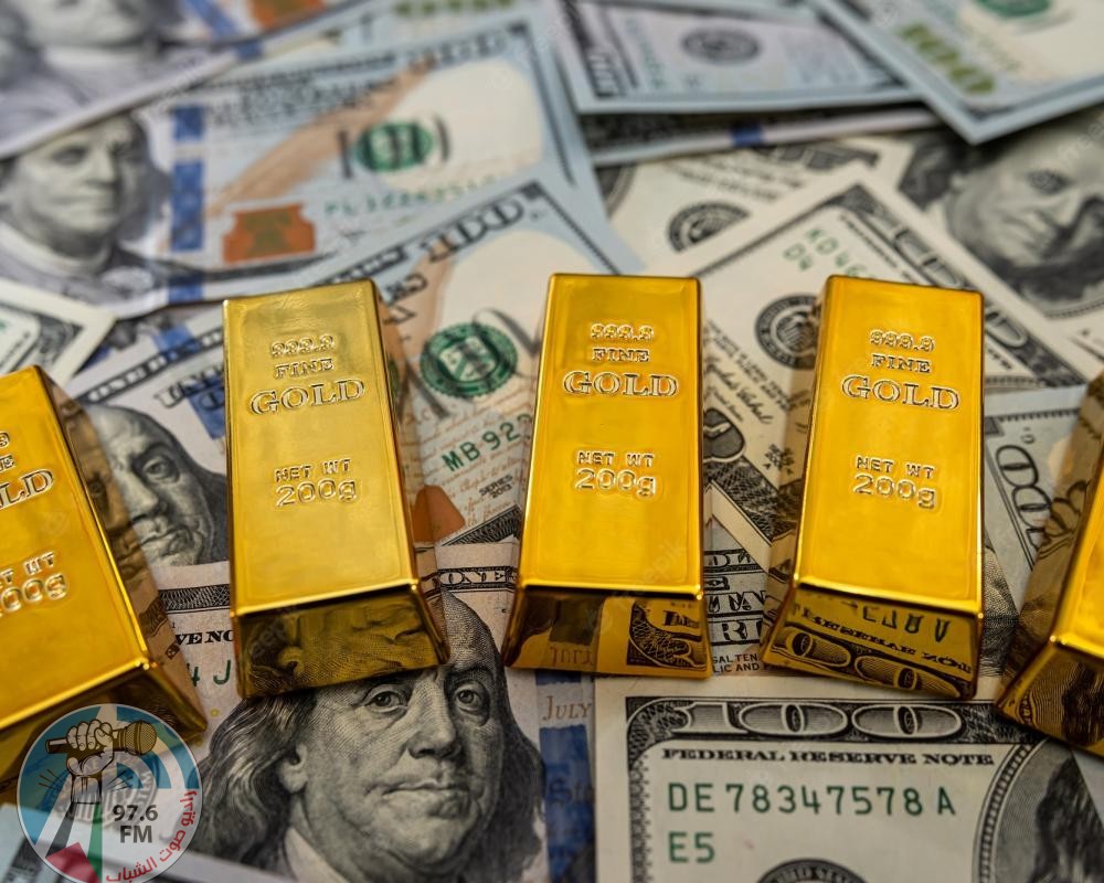 الذهب يتراجع بعد تأجيل الولايات المتحدة فرض رسوم جمركية على واردات الاتحاد الأوروبي