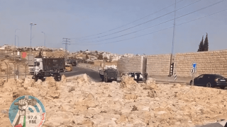 الاحتلال يعتقل شابا بعد إطلاق النار على مركبته شمال شرق القدس