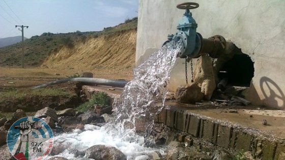 مستعمرون يخربون خط ناقل للمياه في الأغوار الشمالية