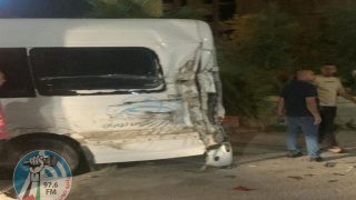آليات الاحتلال تصدم حافلة تقل حجاجا في جنين بشكل متعمد