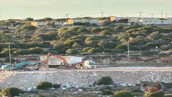 مستوطنون ينصبون “كرفانات” جديدة على أراضي بروقين غرب سلفيت