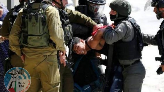 قوات الاحتلال تعتقل فتيين من العيسوية شمال القدس المحتلة