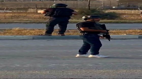 رويترز: تنفيذ حكم الإعدام بحق أربعة متهمين بنهب شاحنات مساعدات في غزة