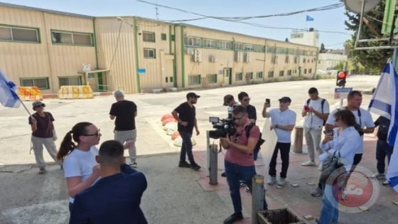 مستوطنون يقتحمون مقر “الأونروا” في القدس ويطالبون باحتلاله