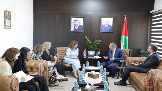 وزير العدل يجتمع مع وفد بريطاني رفيع المستوى ترأسه وزيرة الدولة لشؤون التنمية الدولية