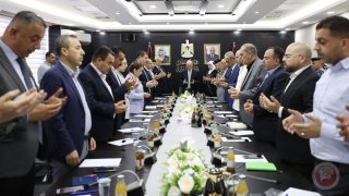 مصطفى خلال لقاء الدفاع المدني يوجه بالتحرك المنظم والسريع في قطاع غزة فور وقف العدوان