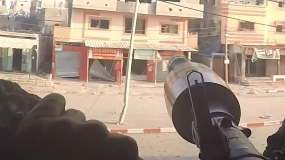 القسام تفجر منزلا بجنود الاحتلال في خان يونس