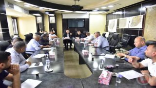 اجتماع طارئ في بلدية يطا لبحث أزمة كهرباء الجنوب والتأكيد على الخيار الاستراتيجي بالبقاء في الشركة