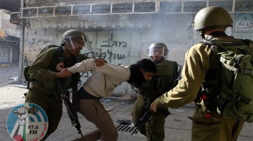 الاحتلال يعتدي على شاب ويصيبه برضوض في طولكرم