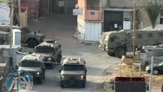 الاحتلال يحاصر منزلًا في عسكر الجديد شرق نابلس