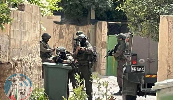 الاحتلال يشرع بهدم المنزل الذي استشهد فيه أربعة شبان في طمون