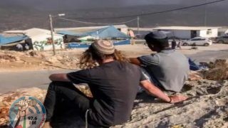 مستعمرون يقيمون حفلا استفزازيا قرب مدرسة بالمعرجات غرب أريحا