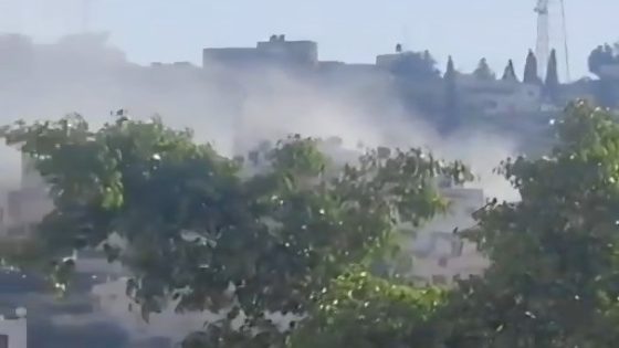 الاحتلال يفجر منزلا في مخيم جنين