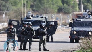 الاحتلال يعتقل أربعة مواطنين ويُشدد إجراءاته العسكرية في قلقيلية